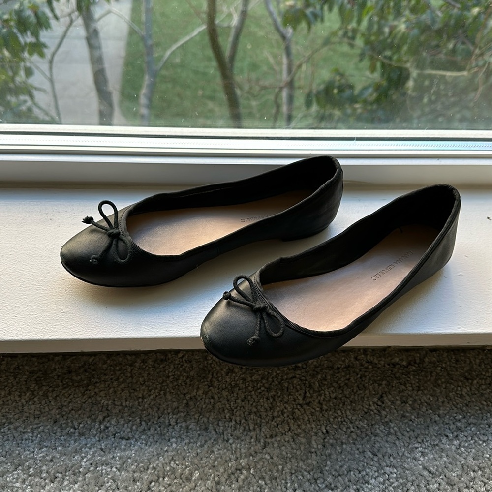 Banana republic black ballet flats with bow